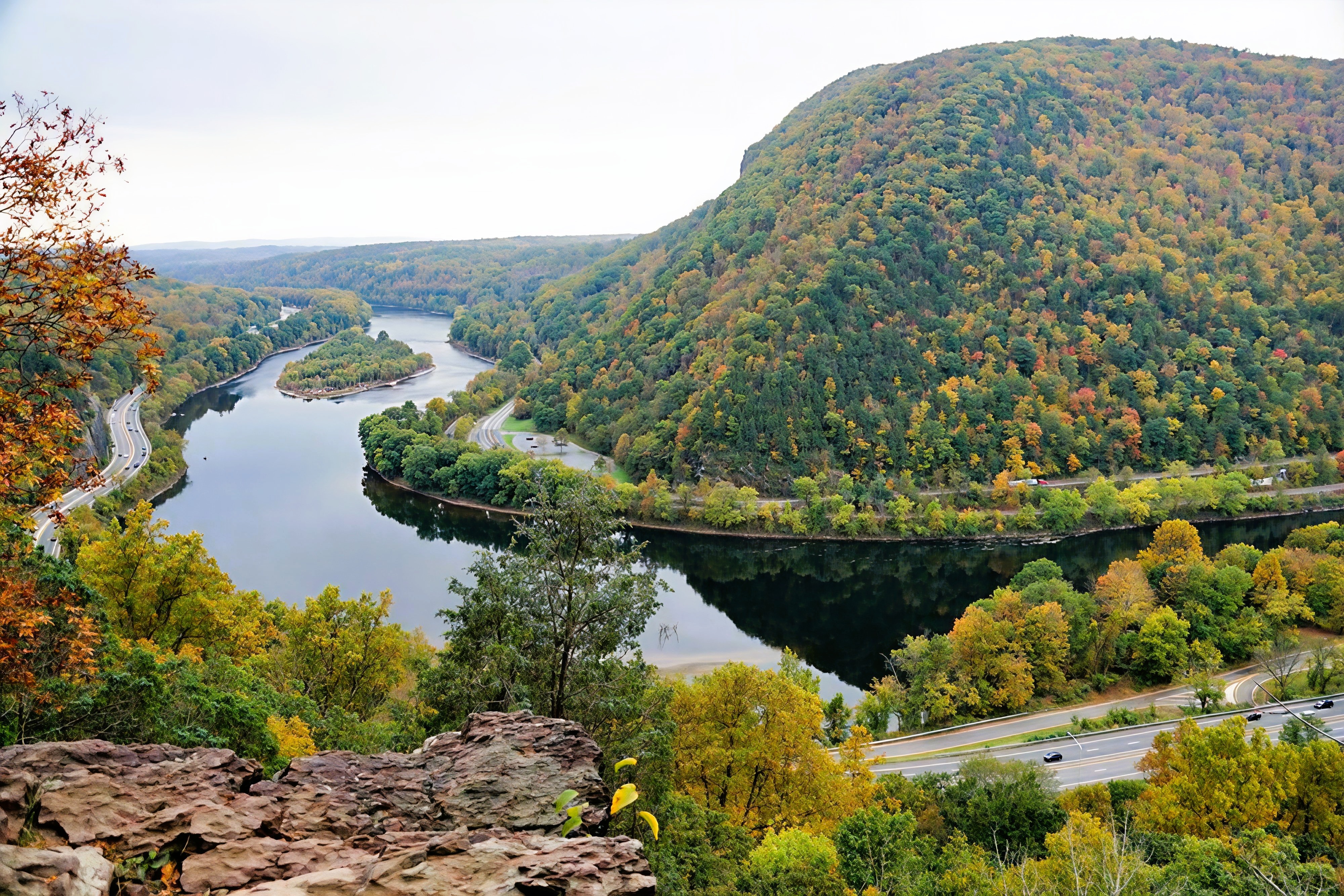 Delaware Water Gap — Pocono Mountains scenic view